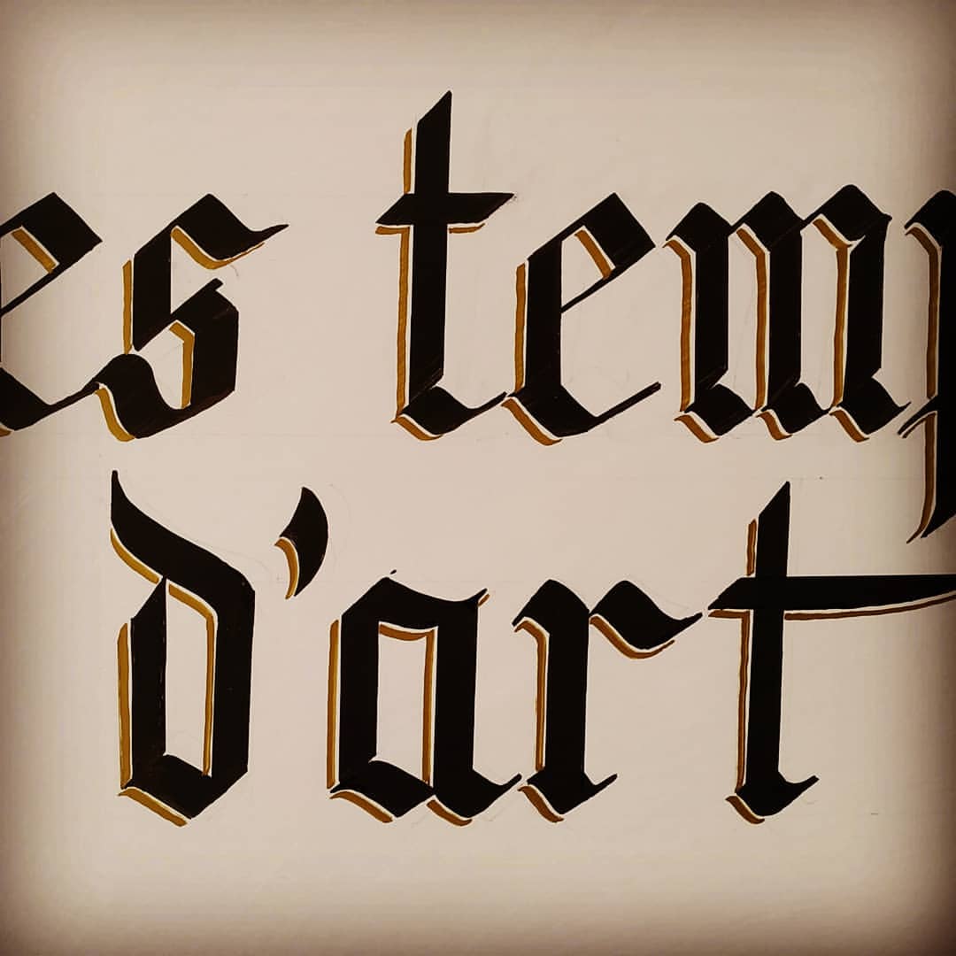 Calligraphie artistique — style moderne