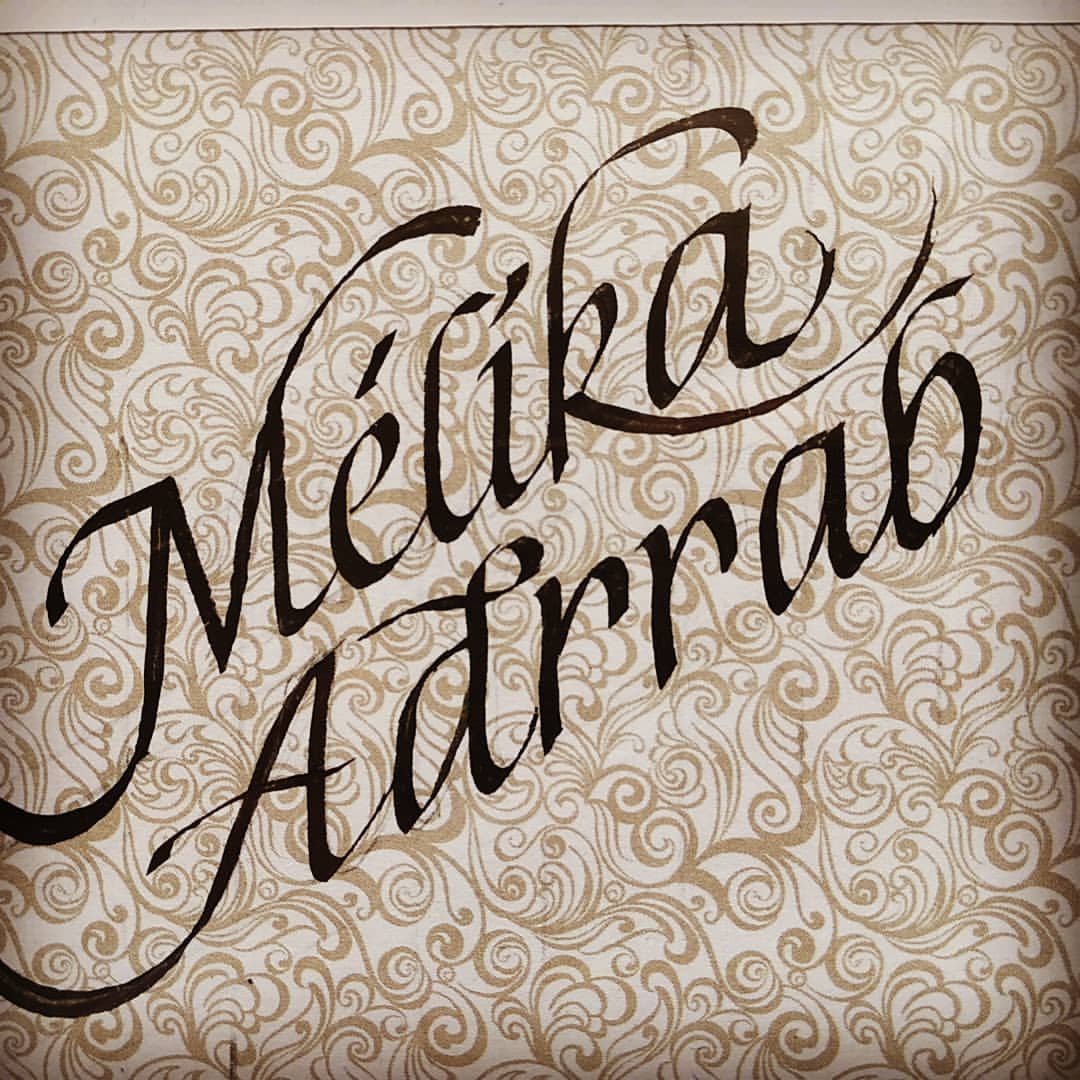 Calligraphie artistique — écriture cursive